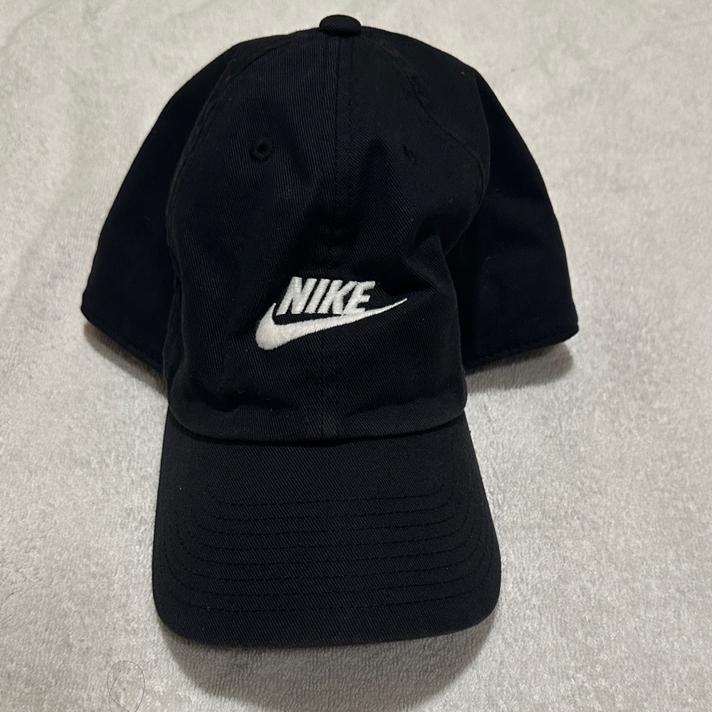 Nike Women’s Adjustable Black Baseball Cap with White Embroidered Logo